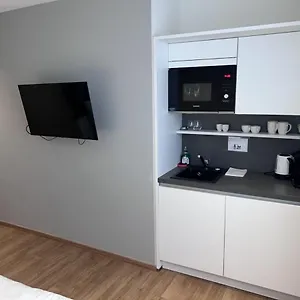 verificați disponibilitatea