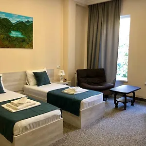 https://hotel-tbilisi-0112-5.alltbilisihotels.com